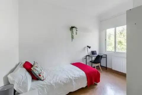 Habitación en El Camp de l'Arpa del Clot