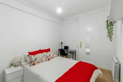 Habitación en El Camp de l'Arpa del Clot