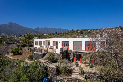 Casa en calle Bungalows Tajuya