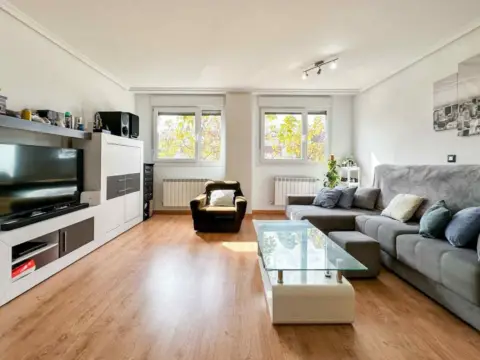 Piso en calle >Av. de La Isabela Braganza, nº >