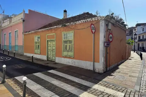 Casa en calle en El Centro Histórico, los Llanos — Isla de La Pa