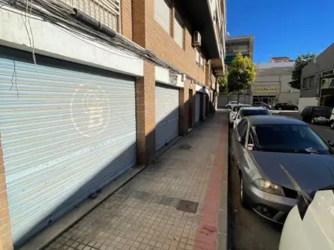Local comercial en calle >C. Villajoyosa, nº >