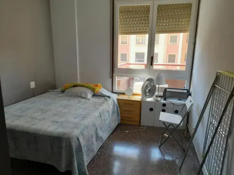 Habitación en El Camp d'en Grassot-Gràcia Nova