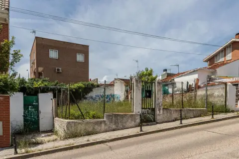 Terreno en calle >C. de Pegaso, nº >