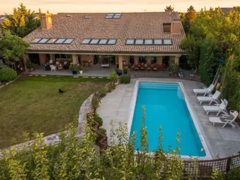 Casa unifamiliar en calle >P.º del Río, nº >