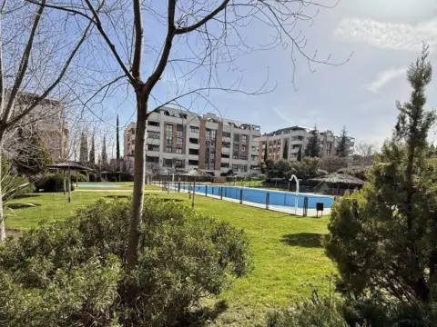 Piso en calle >C. Cerro del Espino, nº >