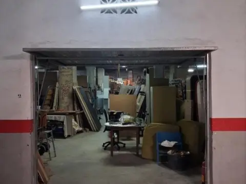Local comercial en calle >Av. de los Manantiales, nº >