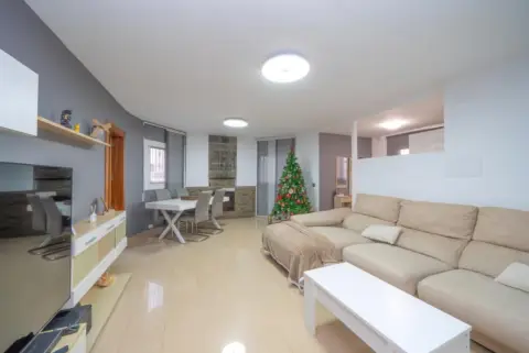 Casa unifamiliar en calle >C. Caoba, nº >