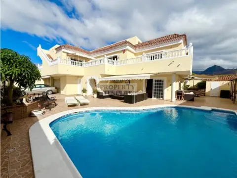 Casa en Buzanada