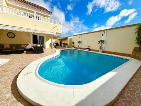Casa en Buzanada