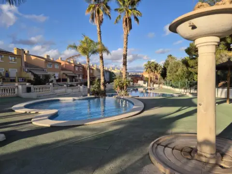 Casa adosada en Carrer Ametler, nº >