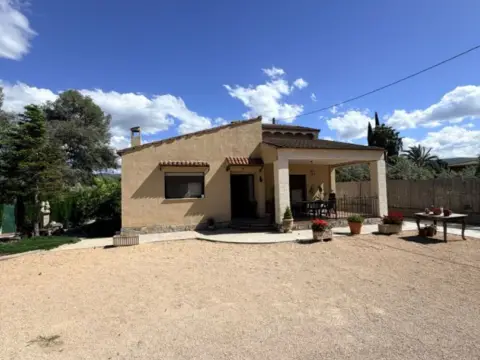 Chalet en Llombo