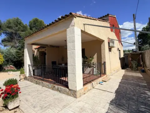 Chalet en Llombo