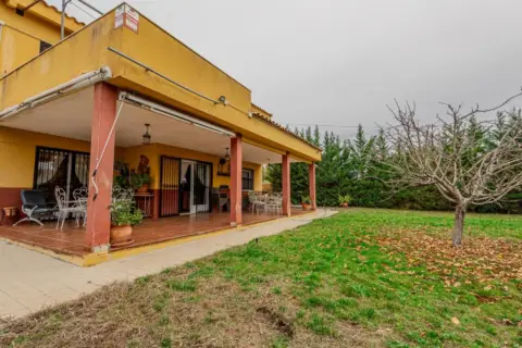 Casa unifamiliar en calle >C. de Doña Francisca y Don Francisco Fausto, nº >