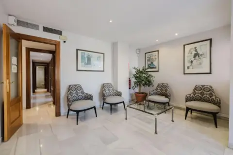 Piso en calle >C. Argentea, nº >