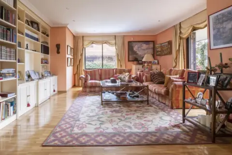 Casa pareada en calle >C. de Burriana, nº >