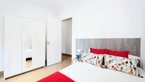 Habitación en El Camp de l'Arpa del Clot