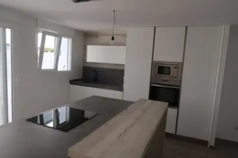 Casa adosada en Residencial