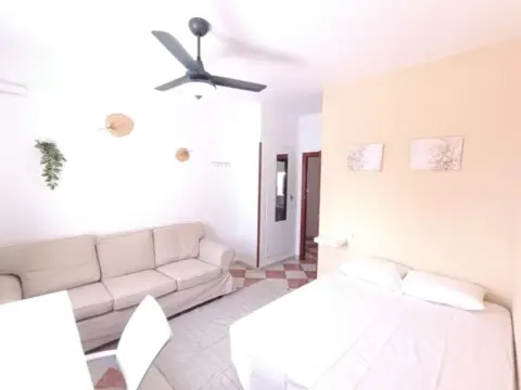 Habitación en La Palmera-Reina Mercedes