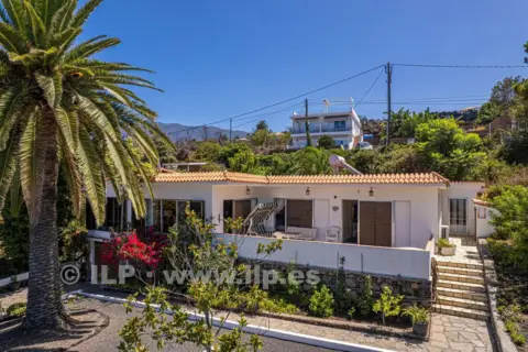 Casa en calle Tajuya