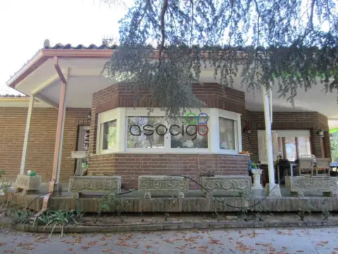 Chalet en Albolleque
