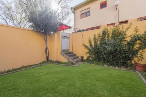 Dúplex en calle >C. de Caldas de Estrach, nº >