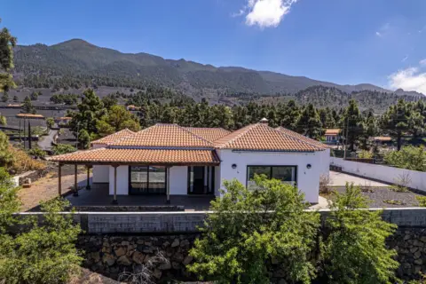 Casa en calle Las Manchas, El Paso — Isla de La Palma, Canarias