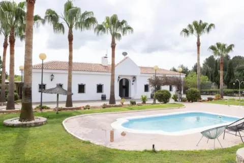 Casa en calle >Camí de Garrut, nº >