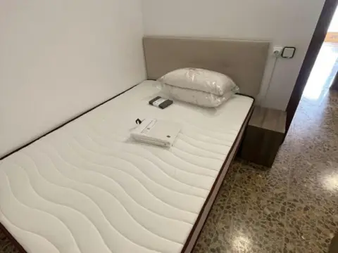 Habitación en El Camp d'en Grassot-Gràcia Nova