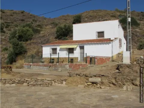 Finca rústica en Fuente del Albarico