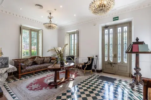 Casa unifamiliar en calle >C. Juan de Toledo, nº >