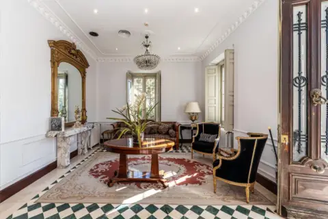 Casa unifamiliar en calle >C. Juan de Toledo, nº >