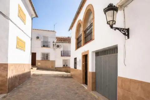 Casa pareada en calle >C. Pio Xii, nº >