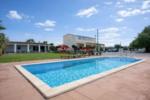 Chalet en Almardà