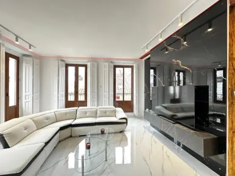 Piso en calle >C. de Carretas, nº >