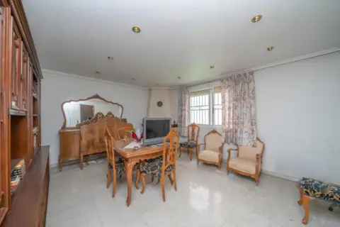 Casa adosada en calle >Av. País Valenciano, nº >