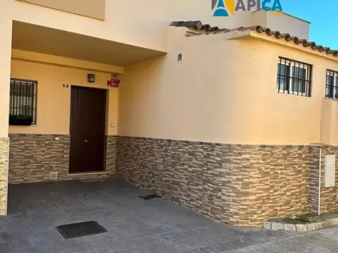 Casa adosada en Almendral