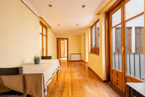 Piso en calle >Tr.ª Jardines, nº >