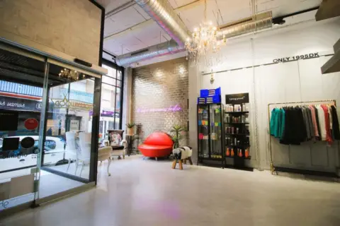 Local comercial en calle >Av. de La Vega, nº >