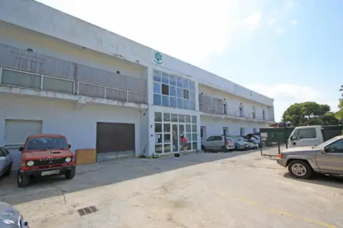 Nave industrial en Campo