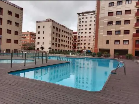 Piso en Elcano-Los Bermejales