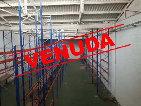 Nave industrial en Centre-Zona Estació-Passeig de Joan Maragall