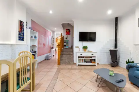 Casa adosada en calle