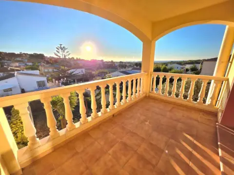 Casa pareada en La Pobla de Montornès