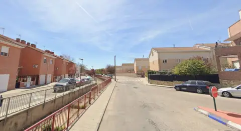 Casa en calle de los Donantes de Sangre
