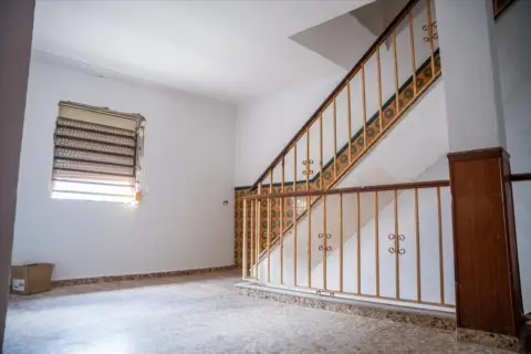 Casa en calle de la Flor de Mayo