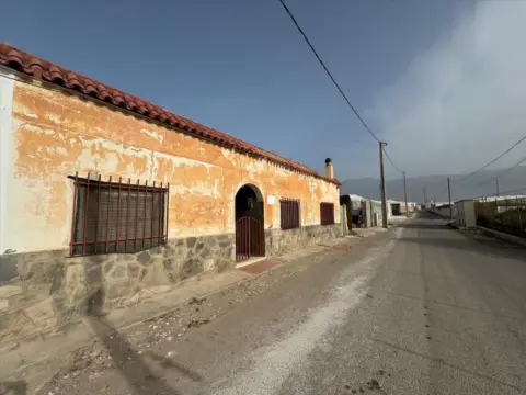 Casa en calle Cuatro Vientos