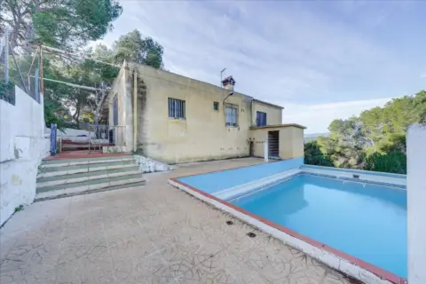 Casa en Urbanización Horquera