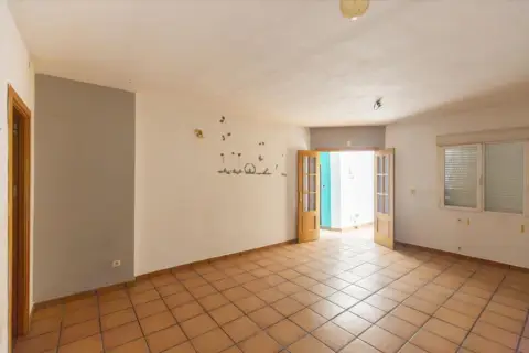 Casa en calle de la Ribera