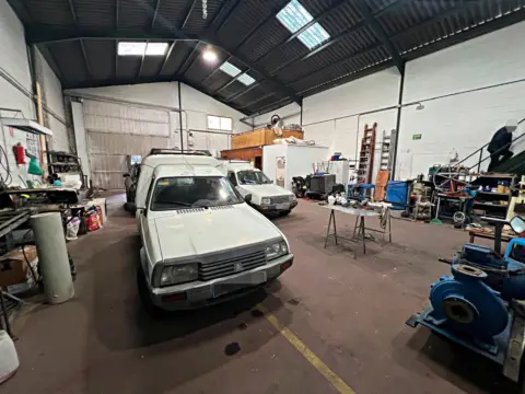 Nave industrial en Nuevo Parque-Los Rosales-Tráfico Pesado